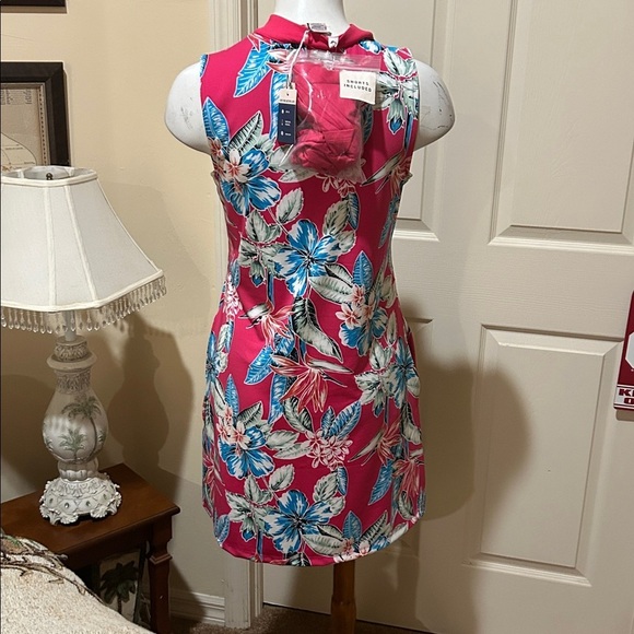 Tommy Bahama Pink Floral Golf Set - Picture 5 of 12